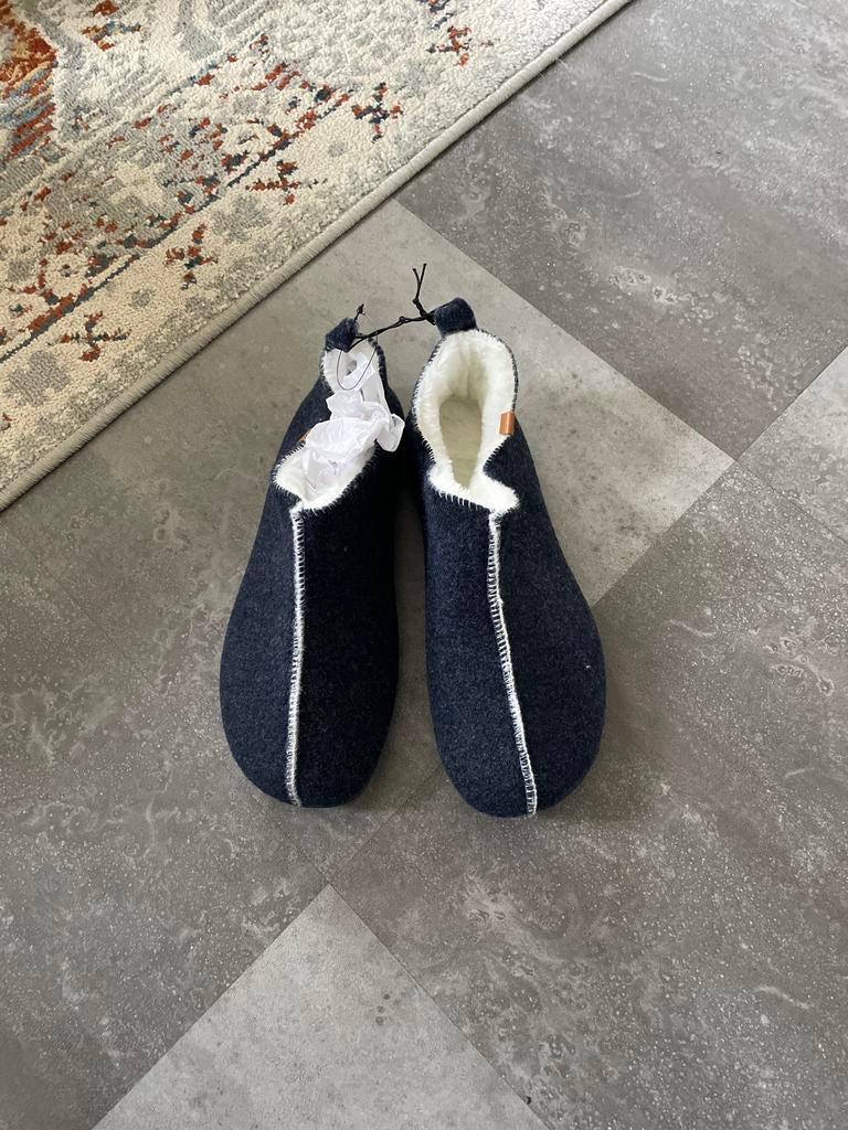 Nieuwe Pantoffels - Warm en Comfortabel, Ophalen of Verzenden, Nieuw, Zwart, Pantoffels of Sloffen