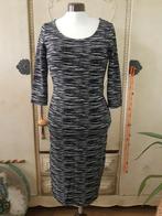 Bodycon stretch gebreide zwart witte midi jurk, maat M/L, Maat 38/40 (M), Zwart, Ophalen of Verzenden, Shoeby