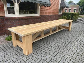 Prachtige zeer robuuste boeren stamtafel beschikbaar voor biedingen