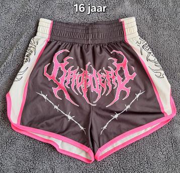 Kickboks broekje beschikbaar voor biedingen