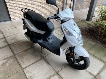 Te koop Sym orbitt 2 wit beschikbaar voor biedingen