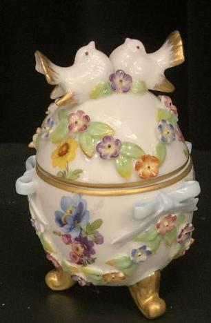 Porseleinen Ei Doosje met Bloemen en Vogels Decoratie, Antiek en Kunst, Antiek | Porselein, Ophalen of Verzenden