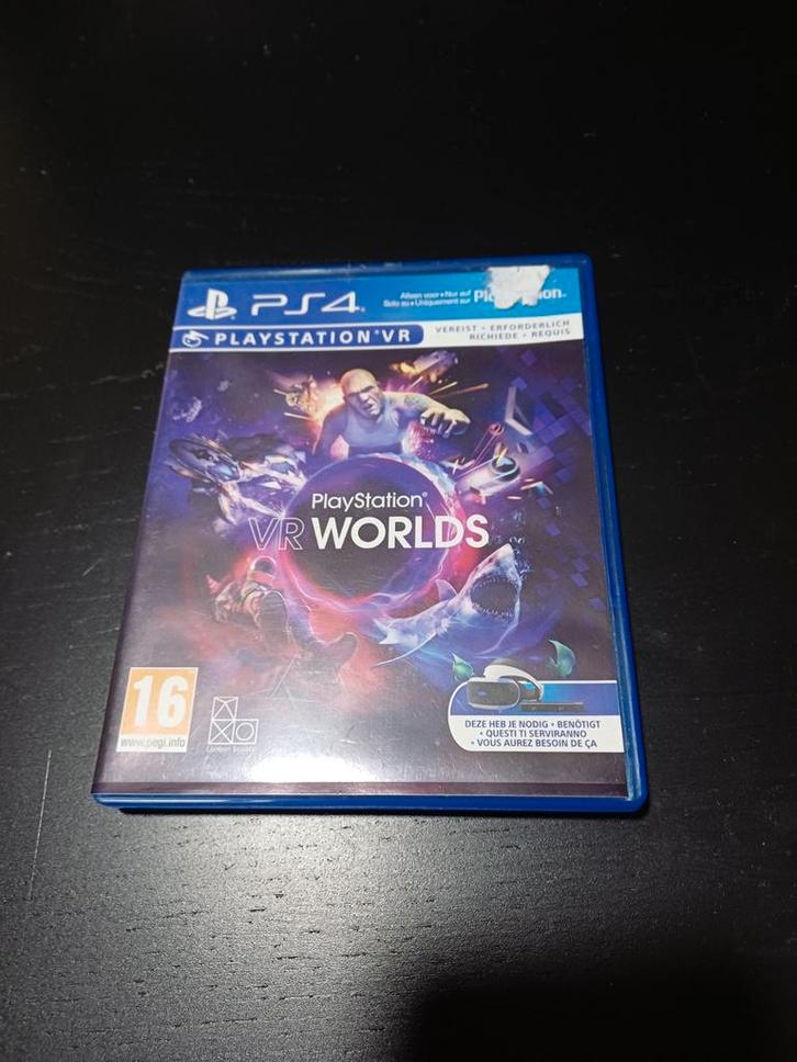 VR Worlds - PlayStation VR (PSVR), Spelcomputers en Games, Spelcomputers | Sony PlayStation 4, Zo goed als nieuw, Original, Zonder controller