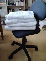 4 grote witten badhanddoeken schoon en heel, Overige typen, Wit, Zo goed als nieuw, Ophalen