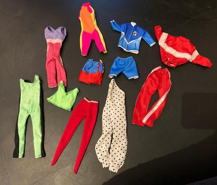 Retro vintage sportkleding Barbiekleding Sindy Fleur Barbie, Verzamelen, Poppen, Zo goed als nieuw, Kleertjes, Ophalen of Verzenden