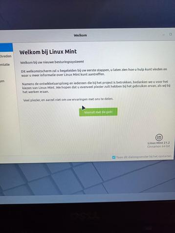 Nieuwe Linux mint cinnamon software geïnstalleerd op laptop  beschikbaar voor biedingen