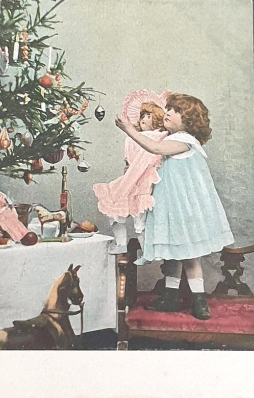 Brocante oude kerstkaart ansichtkaart kind met pop (286), Antiek en Kunst, Curiosa en Brocante, Ophalen of Verzenden