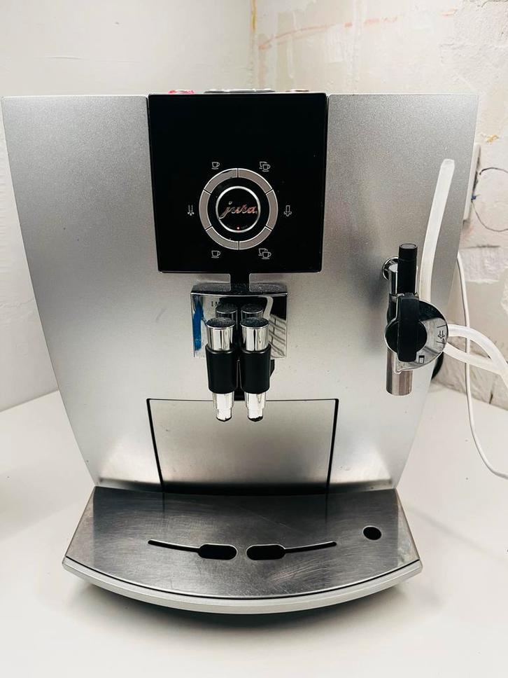 JURA Impressa J5 Volautomaat - Goed Onderhouden, Witgoed en Apparatuur, Koffiezetapparaten, Zo goed als nieuw, Koffiebonen, Koffiemachine
