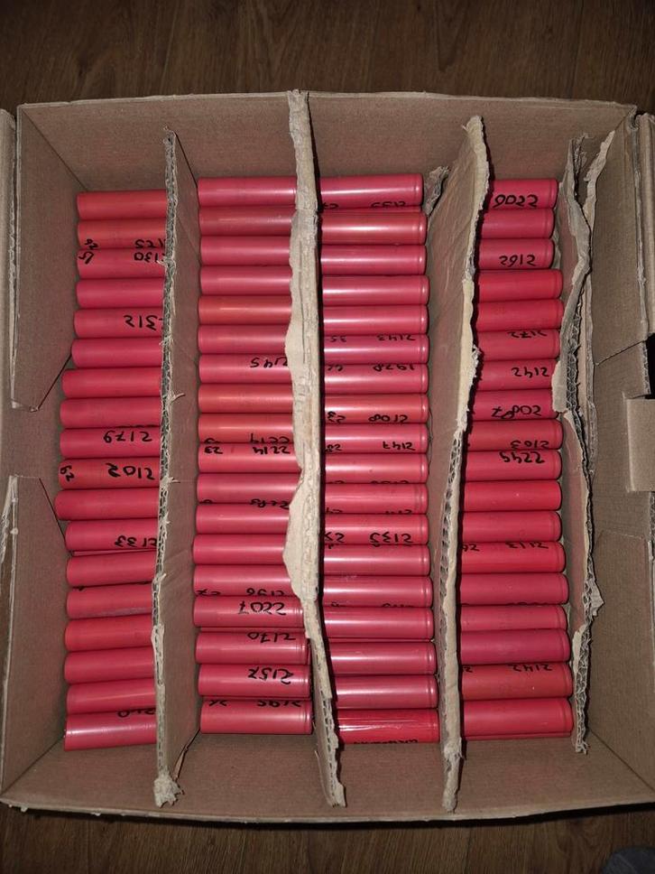 Grote partij 18650 batterijen Panasonic UR18650AA, Audio, Tv en Foto, Accu's en Batterijen, Zo goed als nieuw, Oplaadbaar, Ophalen of Verzenden