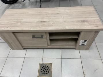 Design tv kast  zeer lichte schade van 999,00 voor 99,00 beschikbaar voor biedingen