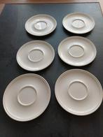 Wedgewood onderbordjes, creme kleur. 17,5 cm, Huis en Inrichting, Keuken | Servies, Ophalen of Verzenden, Porselein, Wedgwood