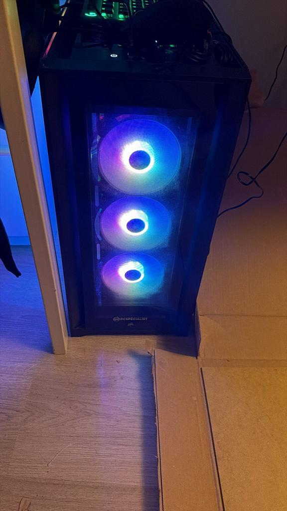 Game pc computer, Computers en Software, Desktop Pc's, Zo goed als nieuw, Ophalen of Verzenden