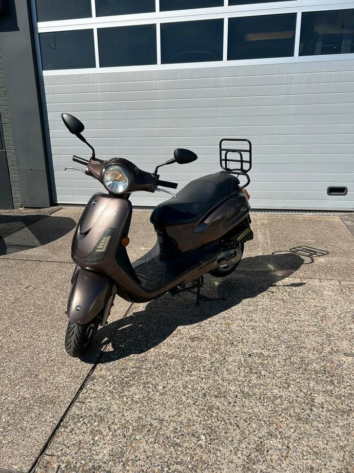 Sym fiddle 2 2017 loopt niet, Fietsen en Brommers, Scooters | SYM, Gebruikt, Fiddle, Maximaal 45 km/u, Benzine, Ophalen