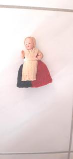 Weesmeisje/eierwarmer Burgerweeshuis Amsterdam in originele, Ophalen