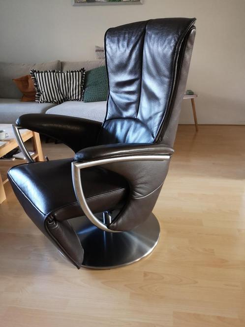 fauteuil / stoel met ronde draaipoot (2 stuks), Huis en Inrichting, Fauteuils, Gebruikt, Leer, Metaal, 50 tot 75 cm, Minder dan 75 cm