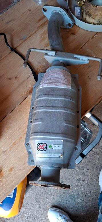 Mazda 323 catalysator  beschikbaar voor biedingen