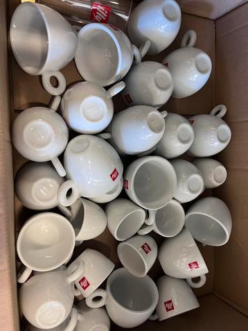 Illy Kopjes - Espresso Perfectie! beschikbaar voor biedingen
