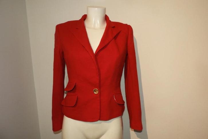 Dolce & Gabbana vuur rode blazer gouden merk knopen IT 42, Kleding | Dames, Jasjes, Kostuums en Pakken, Gedragen, Jasje, Maat 36 (S)