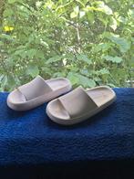 slippers, Kleding | Dames, Schoenen, Slippers, Overige kleuren, Ophalen of Verzenden, Zo goed als nieuw