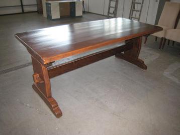 Zware eiken kloostertafel beschikbaar voor biedingen