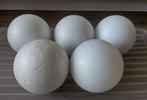 5 ronde styropor bollen, Ophalen of Verzenden, Zo goed als nieuw, Materiaal