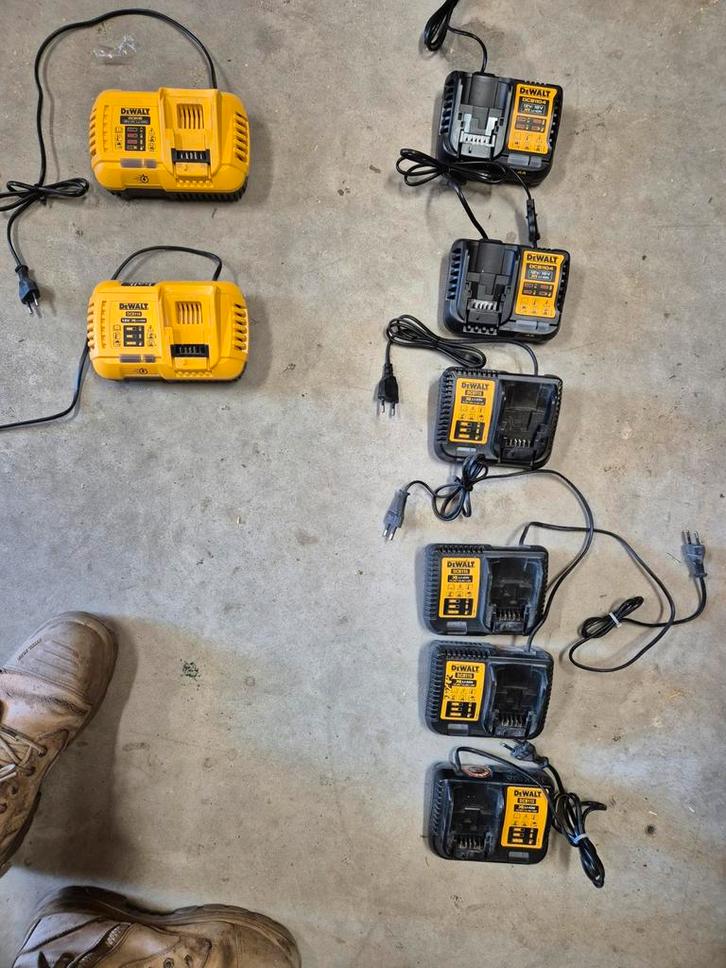 DeWalt Laders: 54V & 18V - Goede Staat!, Doe-het-zelf en Verbouw, Gereedschap | Machine-onderdelen en Toebehoren, Gebruikt, Ophalen