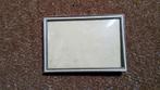 Klein antiek zilver kleur fotolijstje bol glas witte rand., Ophalen of Verzenden