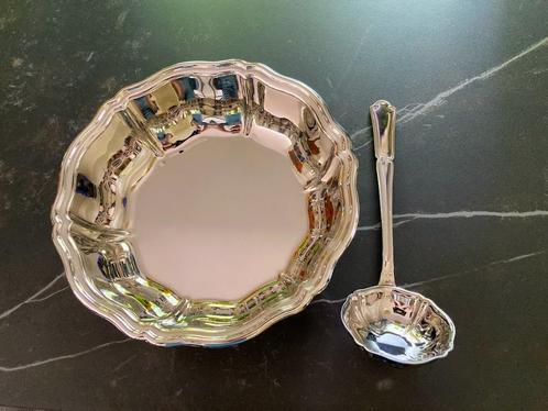 Silverplated soep/saus schaal met bijpassende diepe lepel, Antiek en Kunst, Antiek | Goud en Zilver, Ophalen of Verzenden