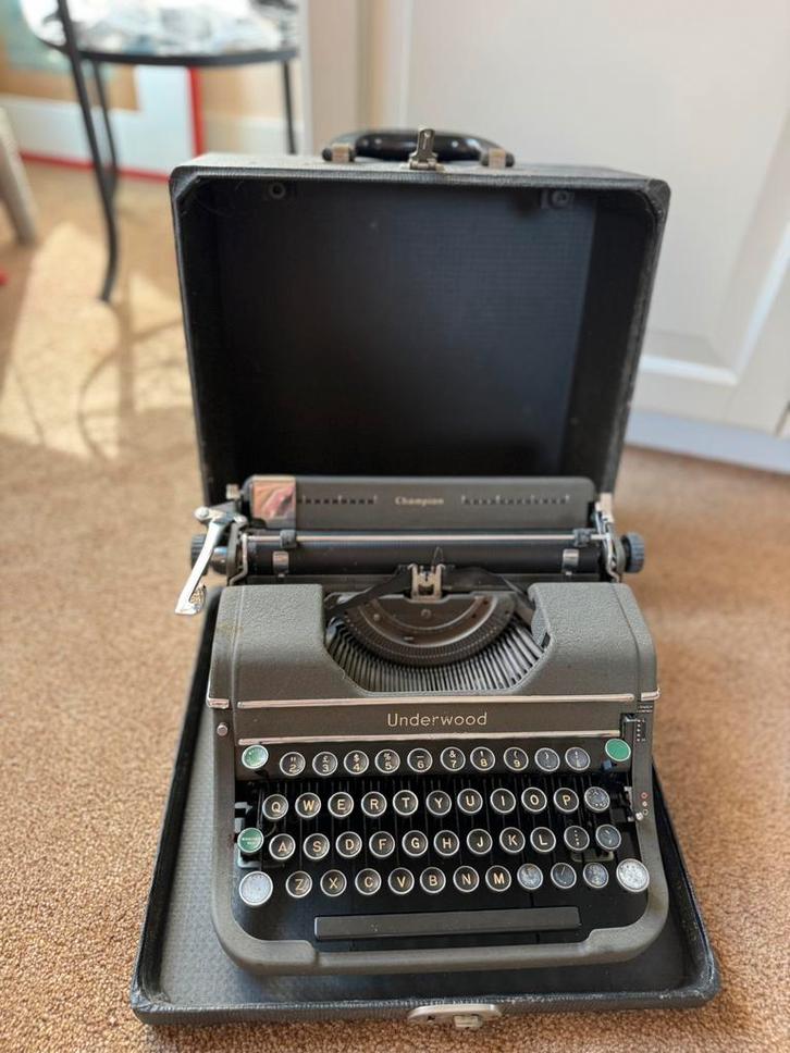 Originele Underwood Champion typemachine (1937) met koffer, Diversen, Typemachines, Zo goed als nieuw, Ophalen of Verzenden