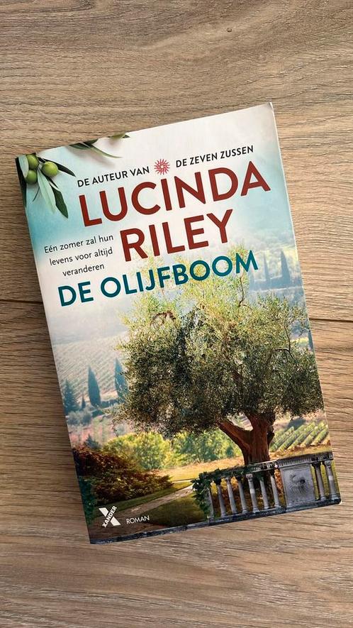 Lucinda Riley - De olijfboom, Boeken, Literatuur, Gelezen, Nederland, Ophalen of Verzenden