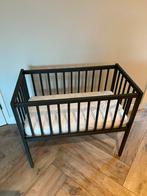 Wieg + matras, Kinderen en Baby's, Babywiegjes en Ledikanten, Ophalen, Zo goed als nieuw, Wieg