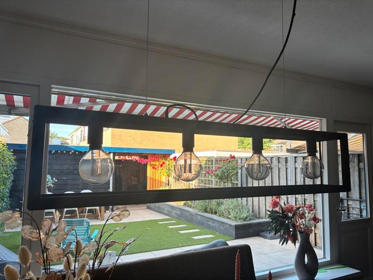 Moderne hanglamp voor boven de eettafel, Huis en Inrichting, Lampen | Hanglampen, Zo goed als nieuw, Minder dan 50 cm, Metaal