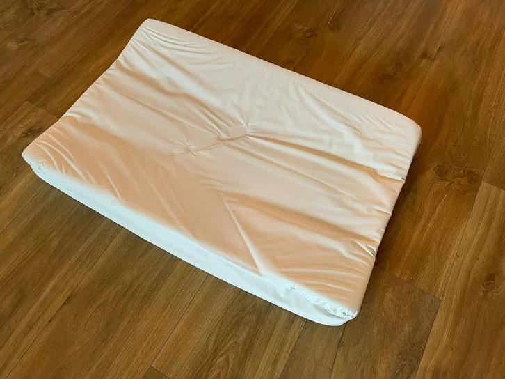 Aankleedkussen - Wit, Kinderen en Baby's, Kinderkamer | Bedden, Zo goed als nieuw, Minder dan 140 cm, Minder dan 70 cm, Ophalen of Verzenden