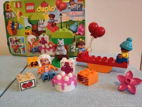 Lego Duplo 10832 verjaardag picknick met doos, Kinderen en Baby's, Speelgoed | Duplo en Lego, Zo goed als nieuw, Duplo, Complete set