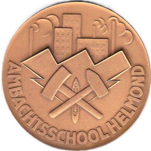 AMBACHTSSCHOOL HELMOND, Postzegels en Munten, Penningen en Medailles, Overige materialen, Verzenden