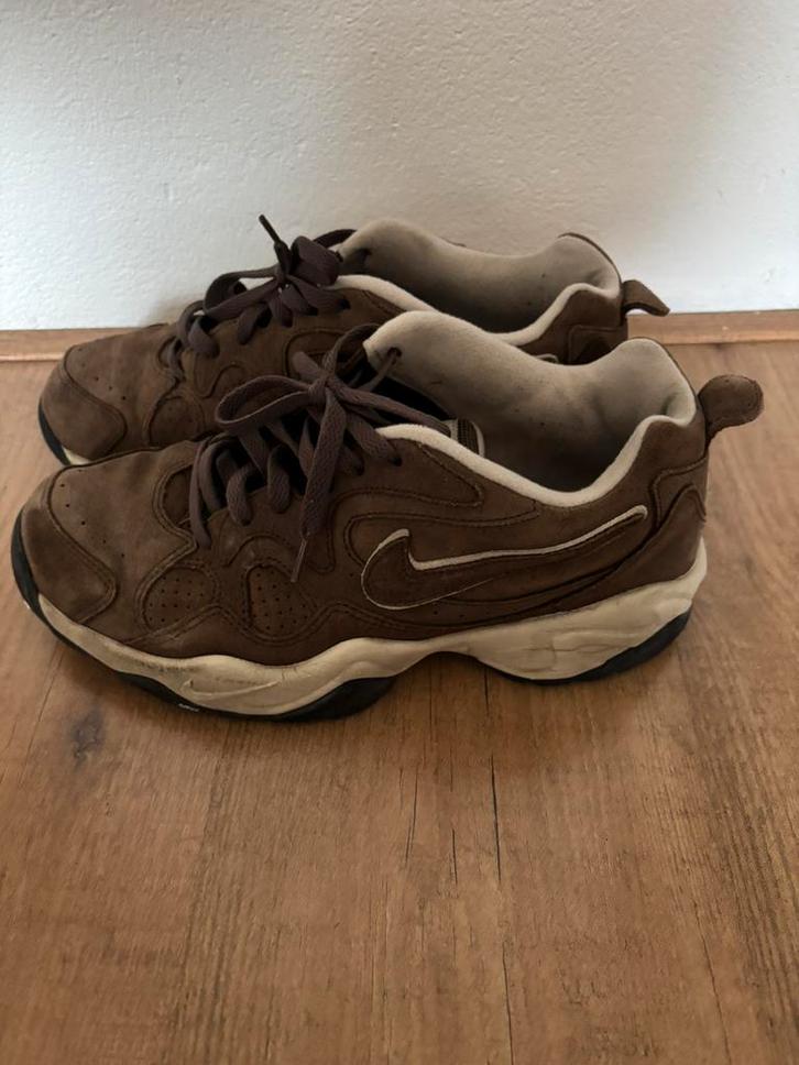 Nike Crosstrainer suede maat 44, Kleding | Heren, Schoenen, Gedragen, Sneakers of Gympen, Bruin, Ophalen of Verzenden