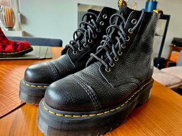 Dr. Martens Sinclair maat 40 beschikbaar voor biedingen