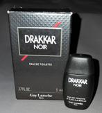 Volle parfum mini - Guy larouche Drakkar noir  + doosje, Verzamelen, Ophalen of Verzenden, Zo goed als nieuw, Miniatuur, Gevuld