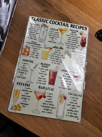 3 metalen borden beschikbaar voor biedingen