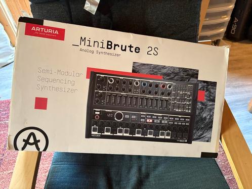 Arturia MiniBrute 2S, Muziek en Instrumenten, Synthesizers, Zo goed als nieuw, Overige aantallen, Overige merken, Met midi-aansluiting