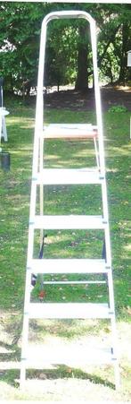 Altrex nr 5 keukentrap met 6 treden, Doe-het-zelf en Verbouw, Ladders en Trappen, Ophalen, Gebruikt, Minder dan 2 meter