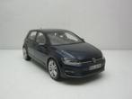 Volkswagen Golf Mk7 2012 Blauw metallic 1:18 Norev dealer, Hobby en Vrije tijd, Modelauto's | 1:18, Ophalen of Verzenden, Nieuw