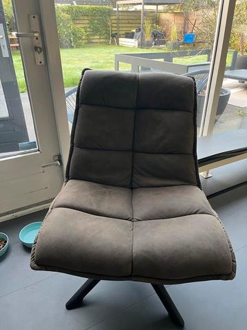 Comfortabele Fauteuil - Draaibaar beschikbaar voor biedingen