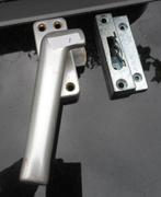 Te koop 28 stuks raamboompjes en 30 stuks sluitplaatjes., Ophalen of Verzenden, Nieuw, Overige materialen, Slot