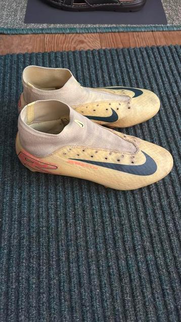 voetbalschoenen nike beschikbaar voor biedingen