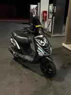 Piaggio zip 4t v2 50cc 2016, Fietsen en Brommers, Scooters | Piaggio, Benzine, Maximaal 45 km/u, 50 cc, Gebruikt