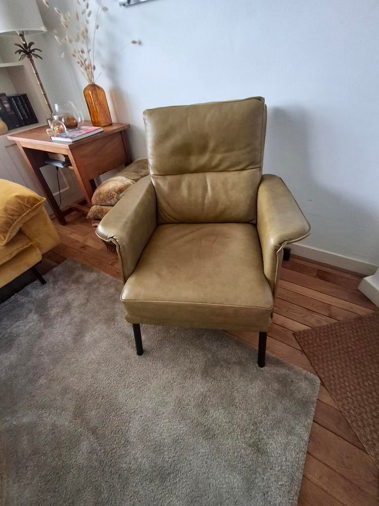Twee fauteuils: stof en leer, zo goed als nieuw, 75 tot 100 cm, Ophalen of Verzenden, Zo goed als nieuw, Leer