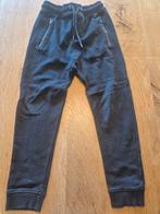 Next zwarte joggingbroek maat 128, Kinderen en Baby's, Kinderkleding | Maat 128, Ophalen of Verzenden, Zo goed als nieuw, Jongen