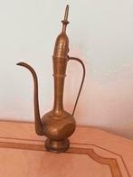 Oude Arabische theekan, oliekan of waterkan, Ophalen of Verzenden, Koper
