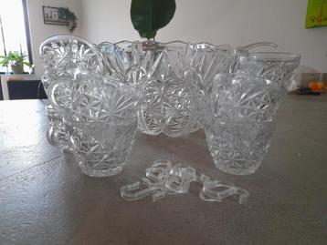 Glazen bowlset beschikbaar voor biedingen